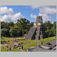 Tikal, Temple II, photo Mike Vondran, Wikipedia, The Temple of the Masks mostly known as Tikal Temple II.jpg